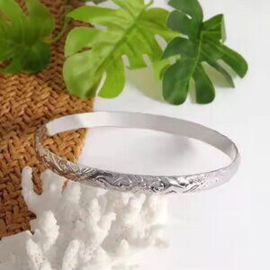 8mm Silver Hawaiian Bangle Bracelet